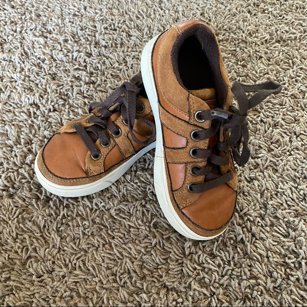 Boys Ugg leather shoes, size 11
